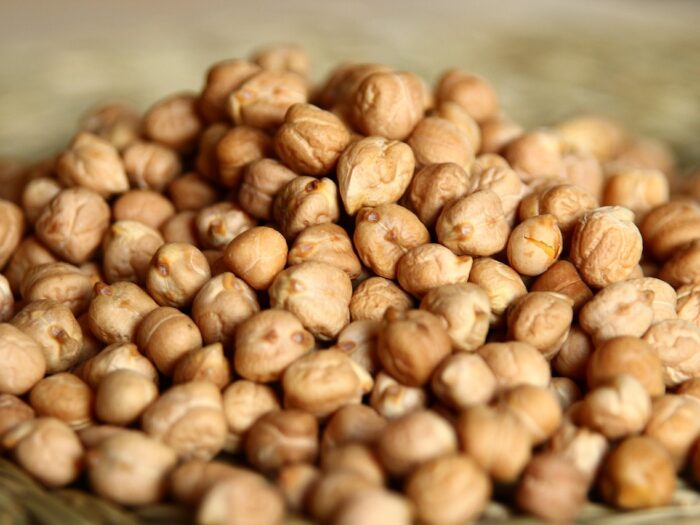 chickpeas-3663027_1280