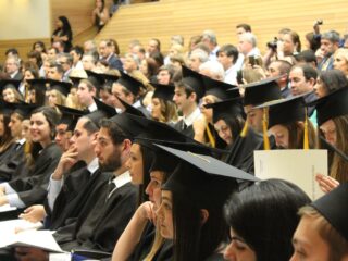 college-students-3990783_1280