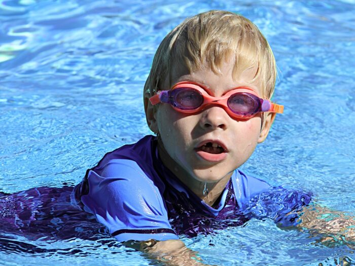 swimming-286215_1280 (1)