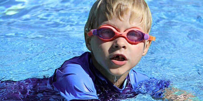 swimming-286215_1280 (1)